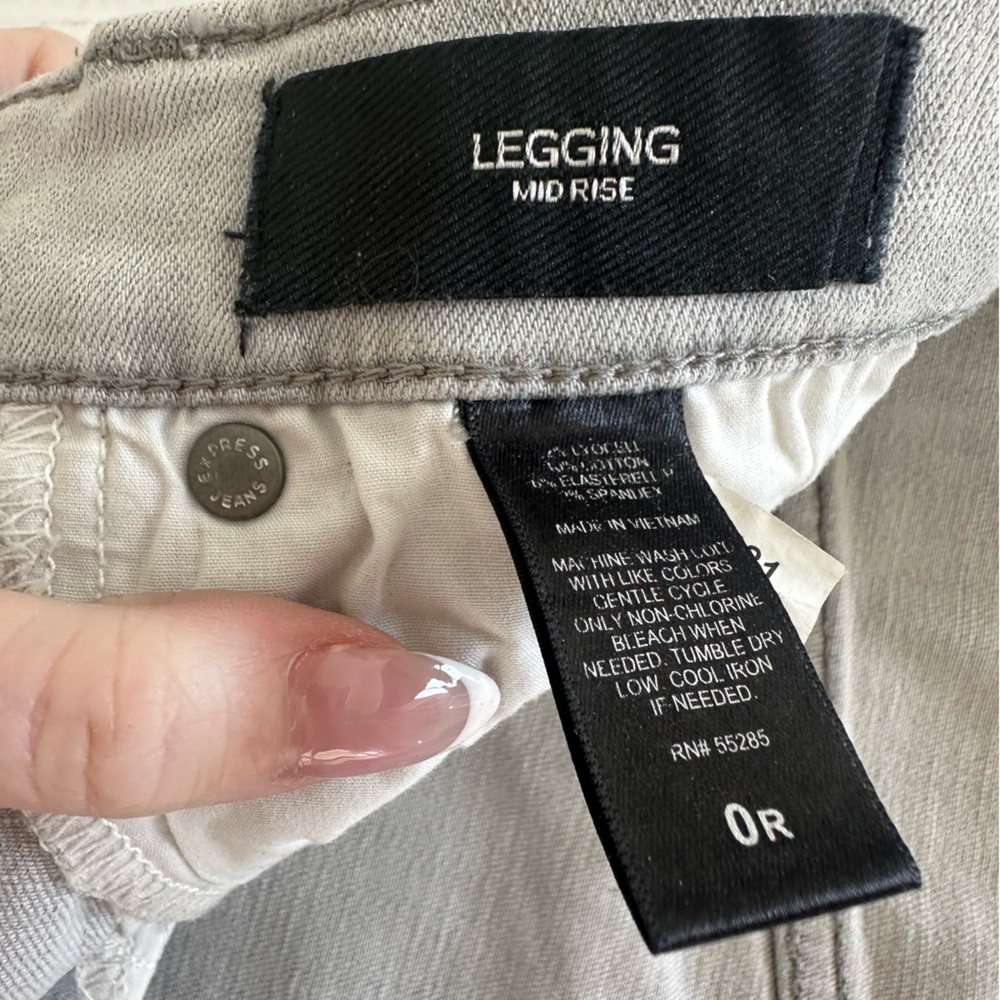 Express Jeans Mid Rise - Picture 3 of 3